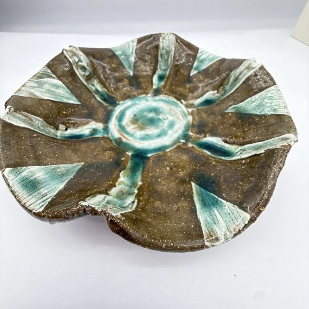 Vtg Signed LA Studio Pottery Dish Turquoise Brown Sunburst Scalloped Edge 6.5